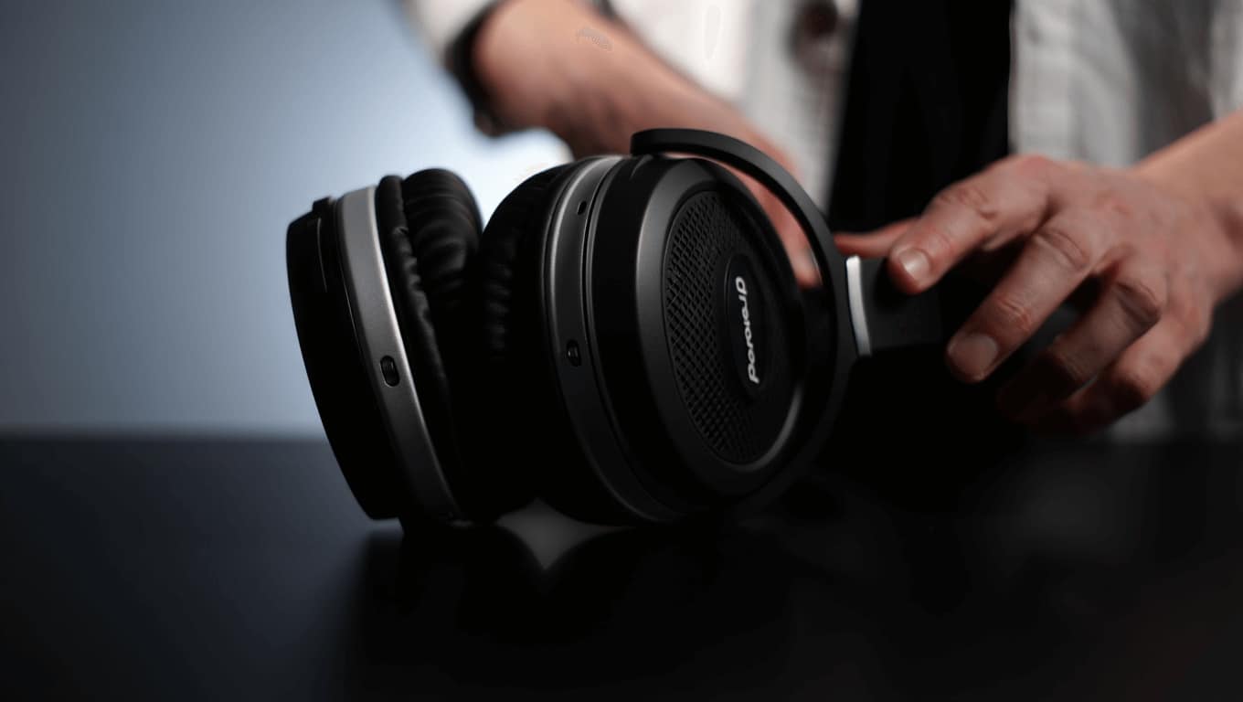 Nouveau casque Bluetooth Pioneer DJ Alphatheta HDJ-F10 - Le meilleur casque sans fil pour DJ professionnel - Avis, test, prix, comparatif et guide d
