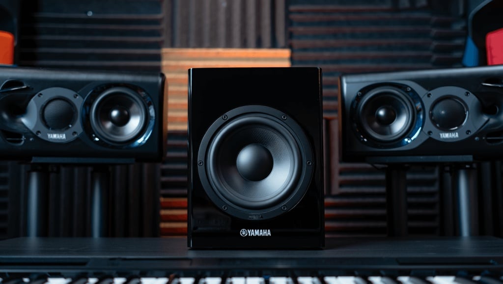 La gamme HS de Yamaha, une référence incontournable pour les moniteurs de studio