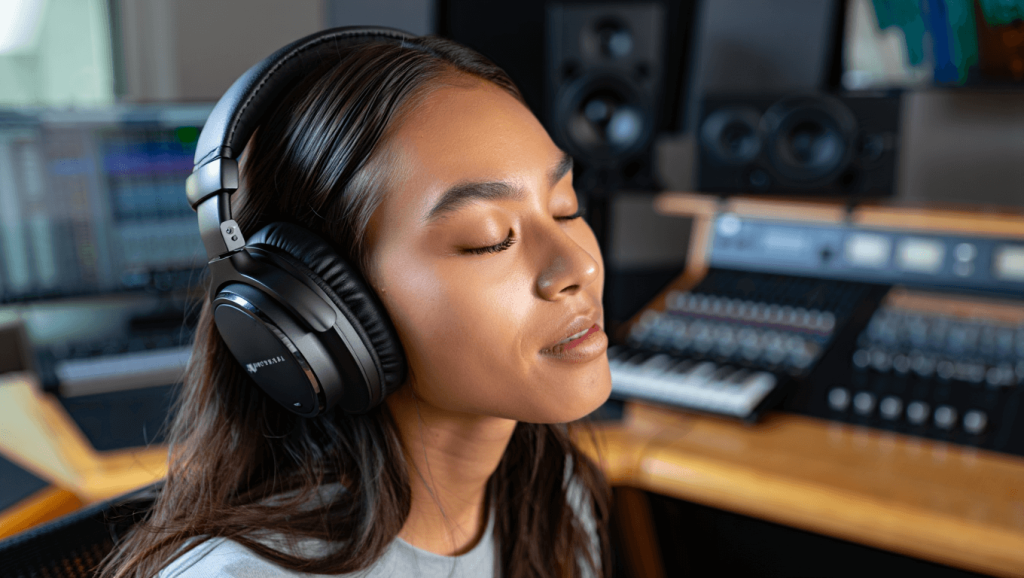 Test de l'Arc On Ear IK Multimedia - Un Arc qui vise juste, à nouveau