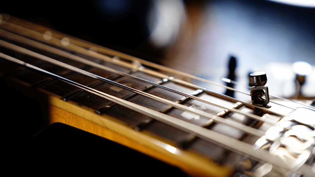 Test des cordes pour guitare électrique Savarez Focus - Les cordes qui cassent les codes