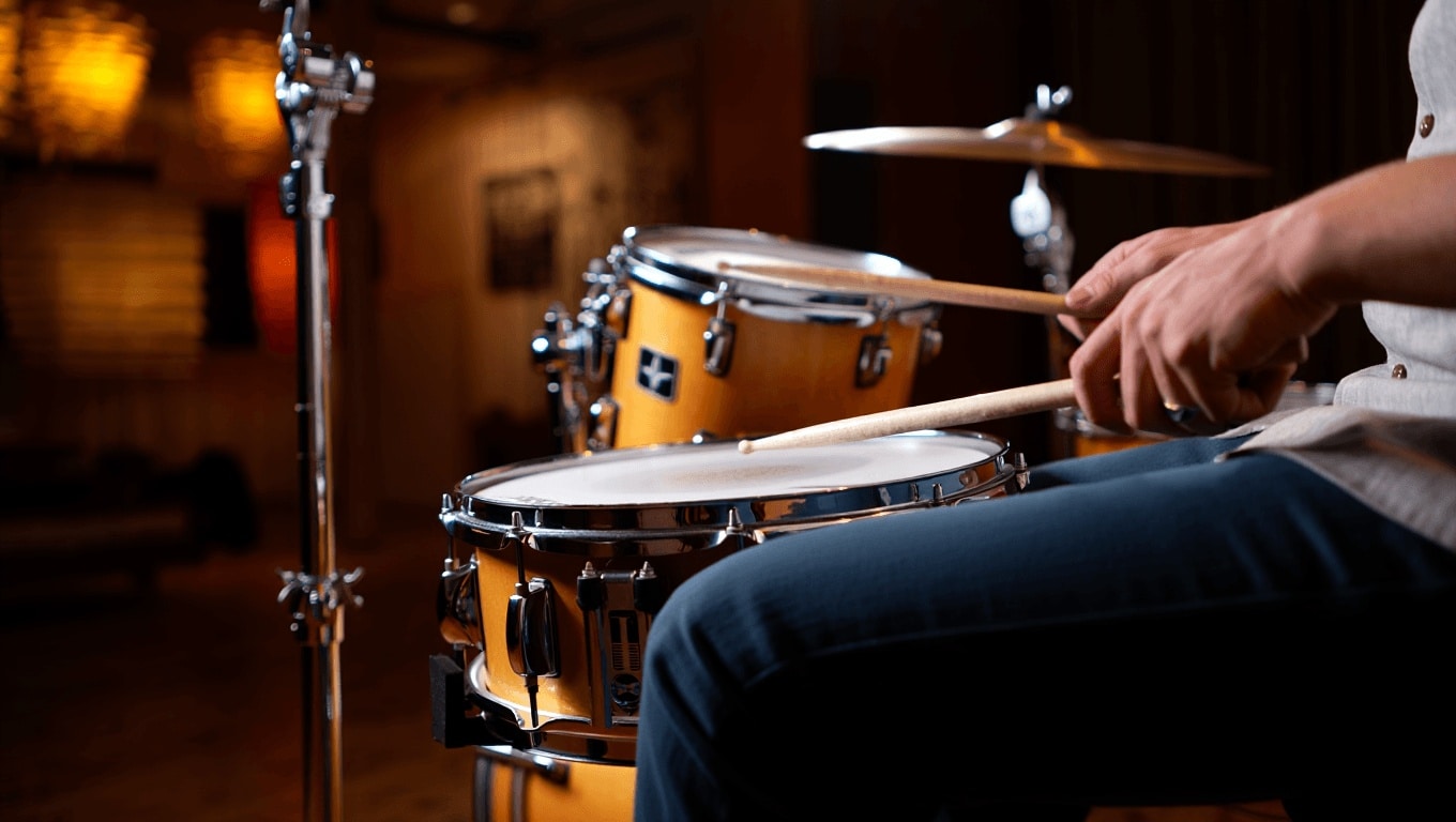 Test du kit de batterie Slingerland Radio King - Le retour du Roi !Test écritAward Valeur sûreLa Slingerland Drum Company a signé son grand retour il y a quelques mois, en présentant les nouveaux kits et caisses claires Studio King et Radio King. Ces dernières semaines, l’équipe d’AF a eu le …28/05/26
6