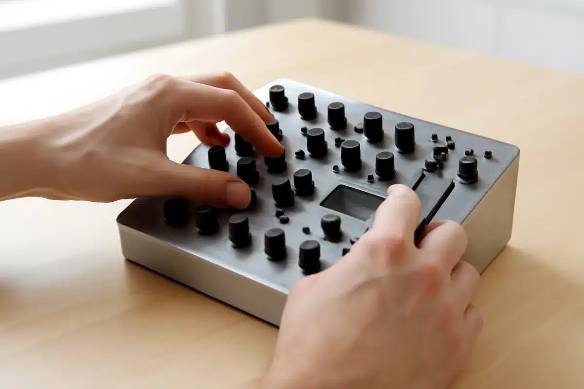 Test complet de l'Artemis de Dreadbox : avis, son et fonctionnalités du synthétiseur